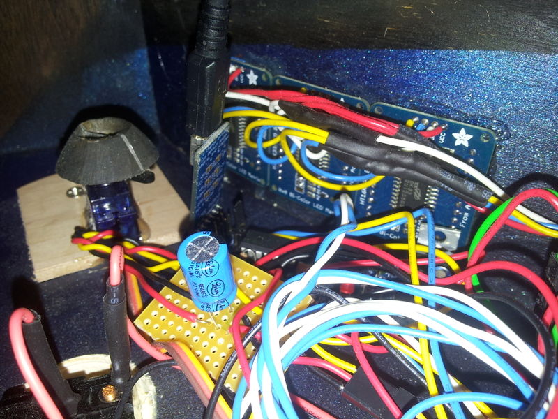File:Artdesk scd servo.jpg