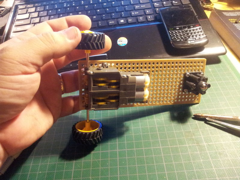 File:Robotic rolling platform underside.jpg